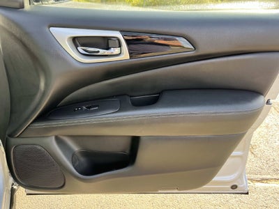 2020 Nissan Pathfinder S