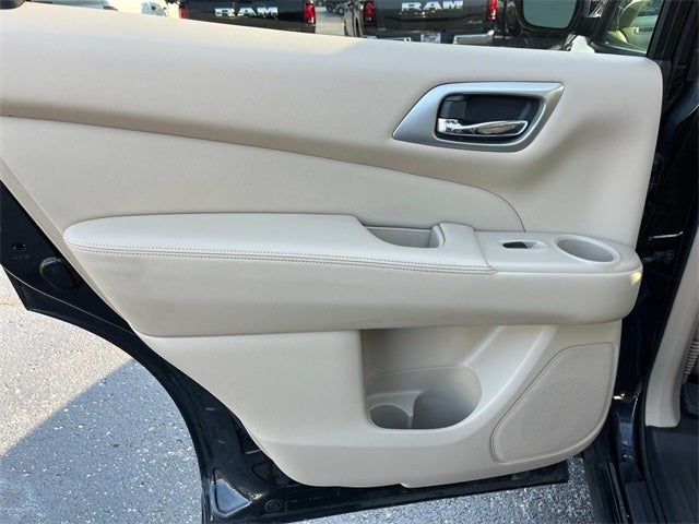 2018 Nissan Pathfinder Platinum