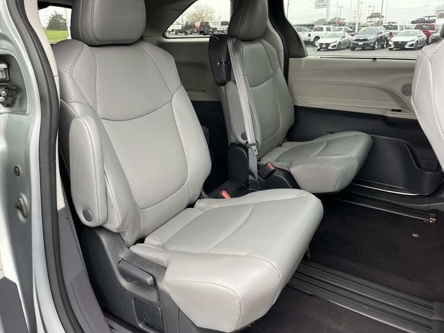 2023 Toyota Sienna XLE 8 Passenger