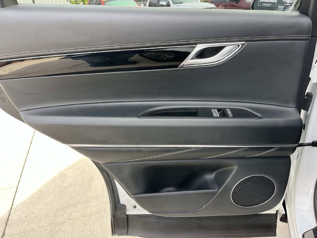 2025 Genesis GV80 2.5T