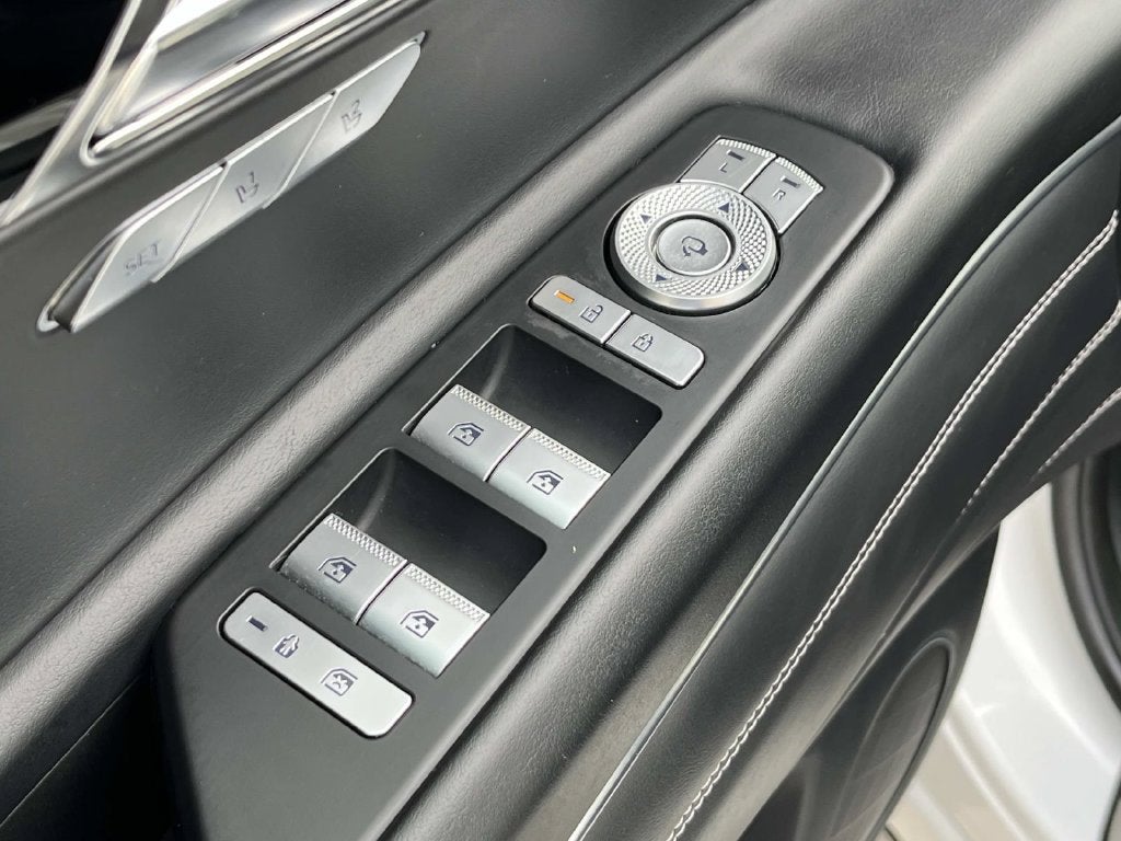 2025 Genesis GV80 2.5T