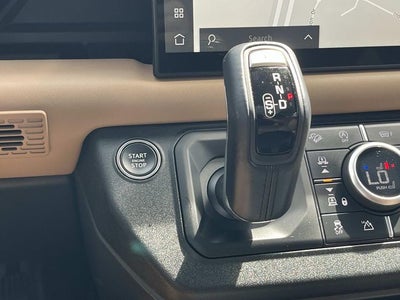 2025 Land Rover Defender 130 X-Dynamic SE