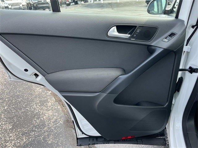 2017 Volkswagen Tiguan Limited 2.0T