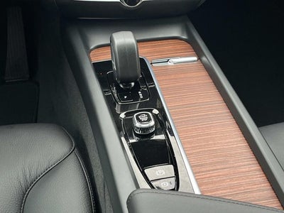 2025 Volvo V60 Cross Country B5 Plus