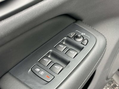 2025 Volvo V60 Cross Country B5 Plus